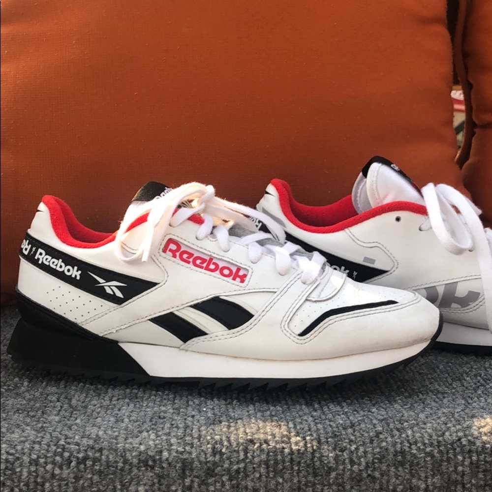 ***SOLD***Reebok size 6.5 women’s